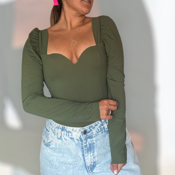 Body corazón verde oliva manga larga