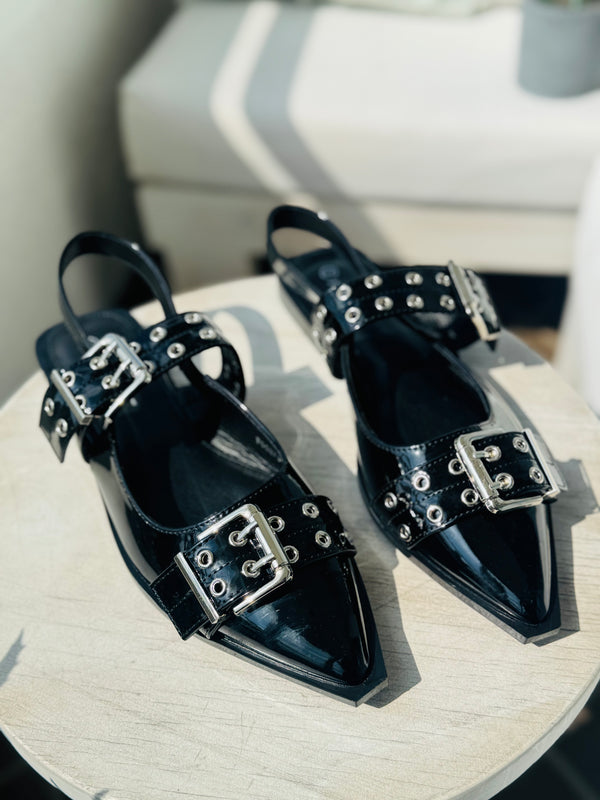 Zapato Abigail negro charol