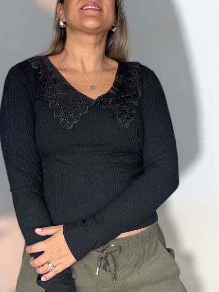 Polera crop Alana negra