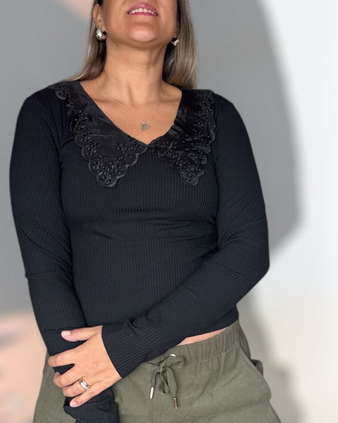 Polera crop Alana negra