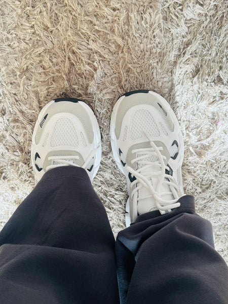 Zapatillas blancas estilo New balance