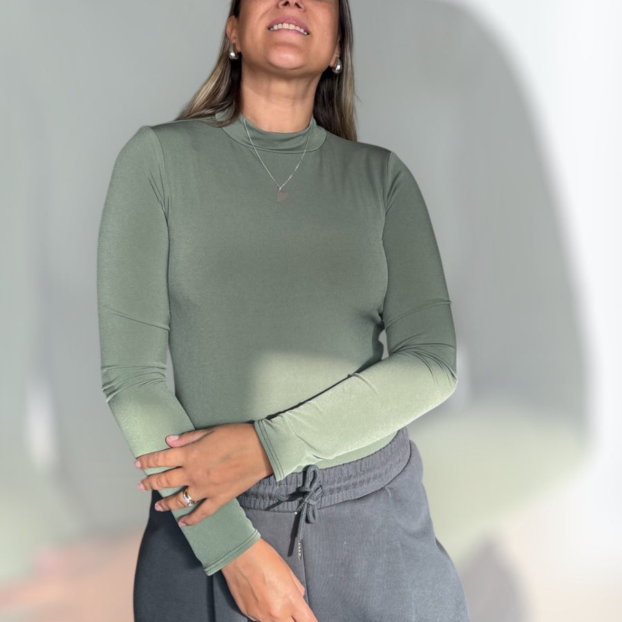 Polera Astuta verde oliva