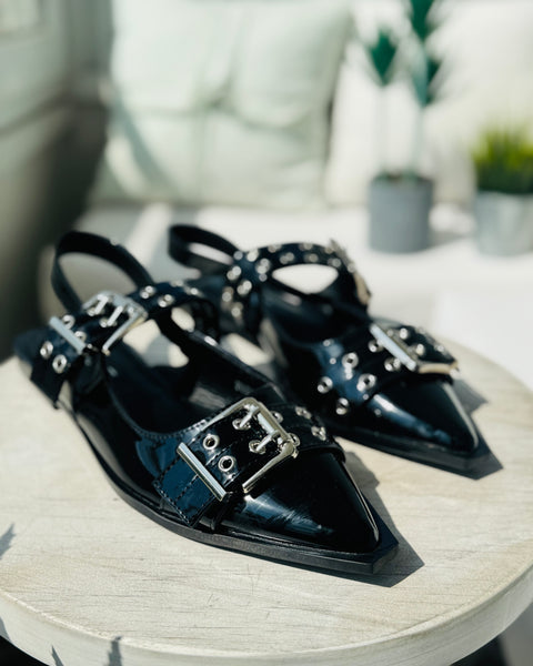 Zapato Abigail negro charol