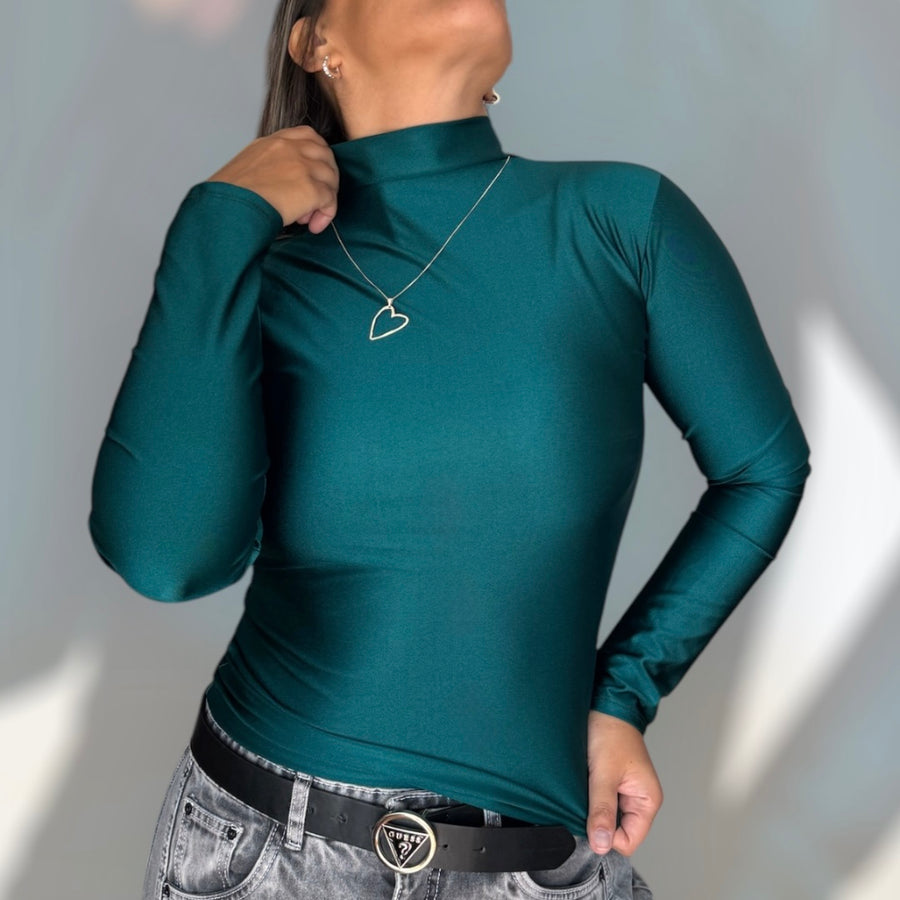 Polera Lu verde hombros lisos