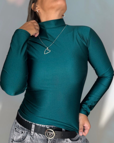 Polera Lu verde hombros lisos
