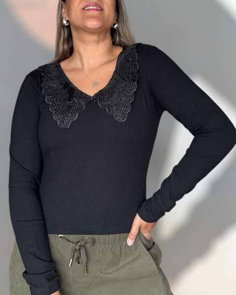 Polera crop Alana negra