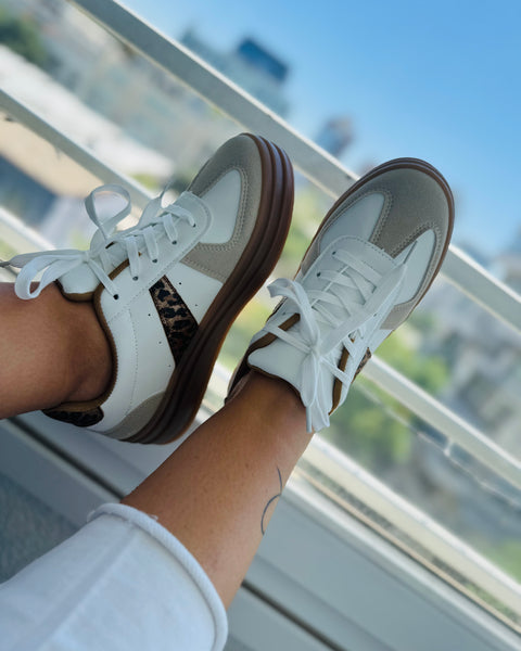 Zapatillas blancas leopardo