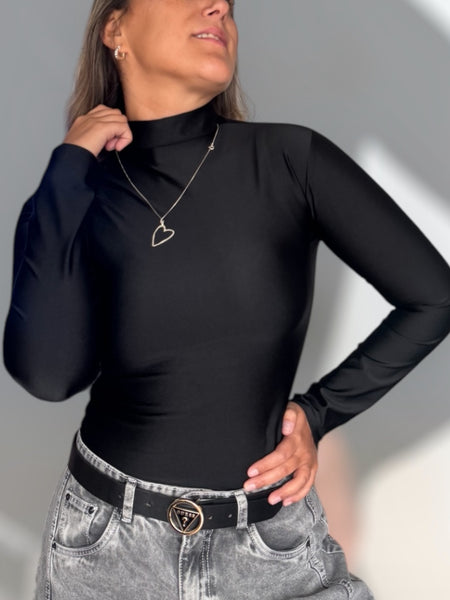 Polera Lu negra hombros lisos