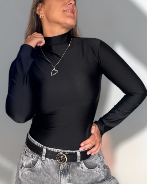 Polera Lu negra hombros lisos