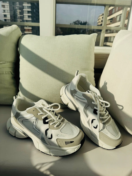 Zapatillas blancas estilo New balance