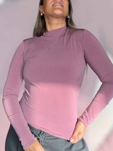 Polera Astuta uva
