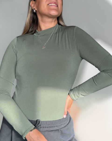 Polera Astuta verde oliva