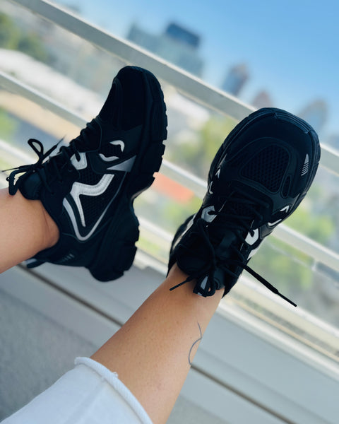 Zapatillas negras estilo New balance