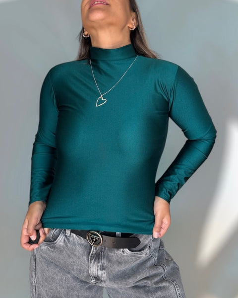 Polera Lu verde hombros lisos