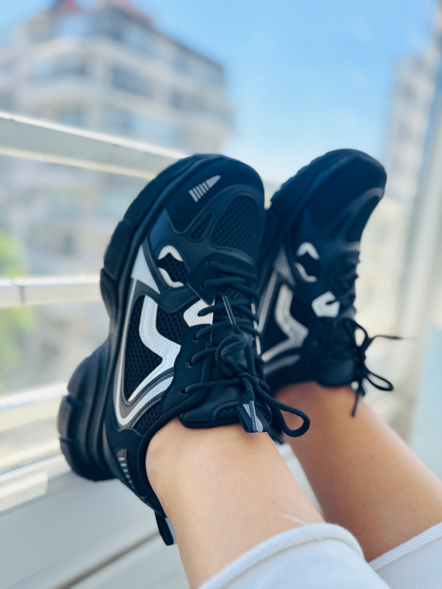 Zapatillas negras estilo New balance