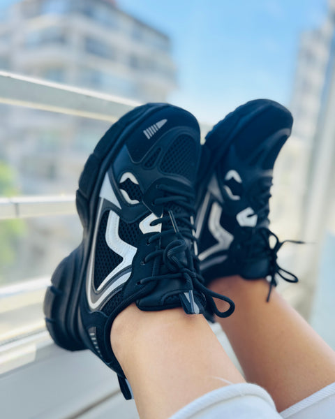 Zapatillas negras estilo New balance