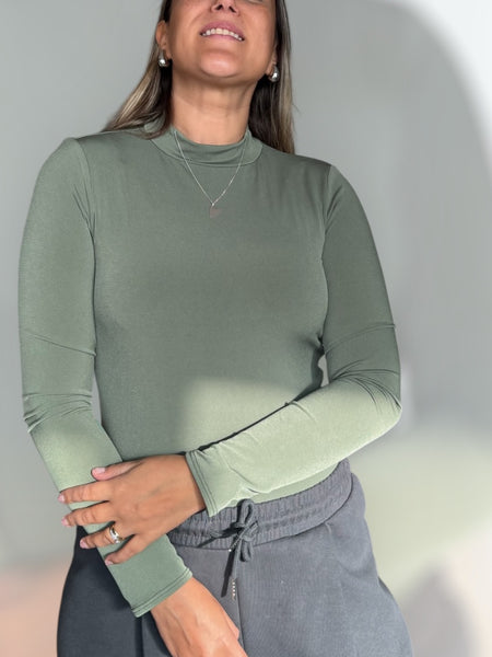 Polera Astuta verde oliva