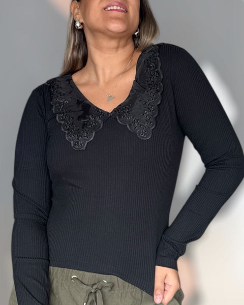 Polera crop Alana negra