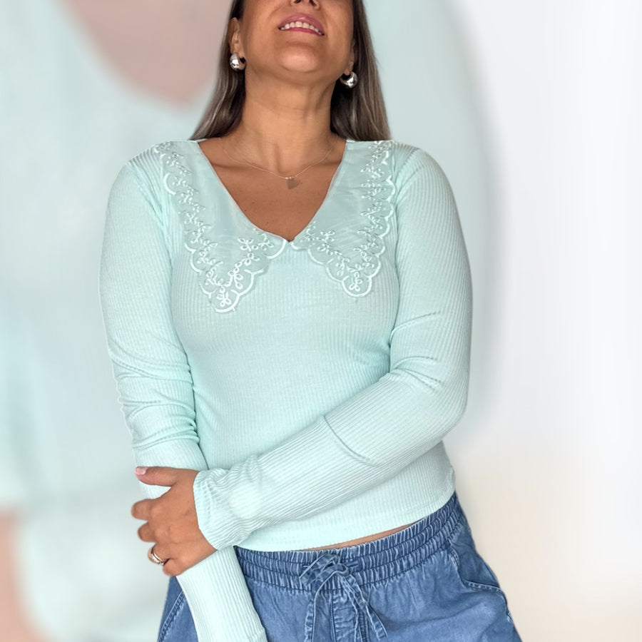 Polera crop Alana verde agua