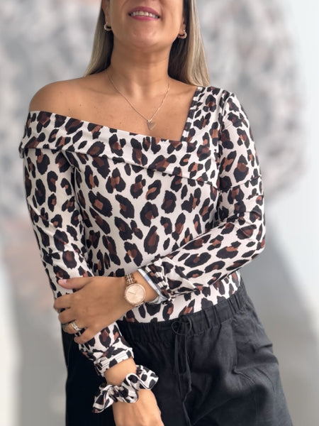 Polera Nápoles animal print