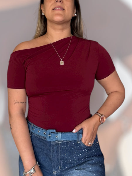 Polera Camelia burdeo