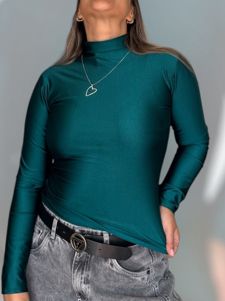 Polera Lu verde hombros lisos