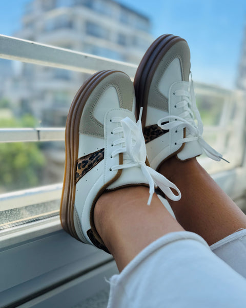 Zapatillas blancas leopardo