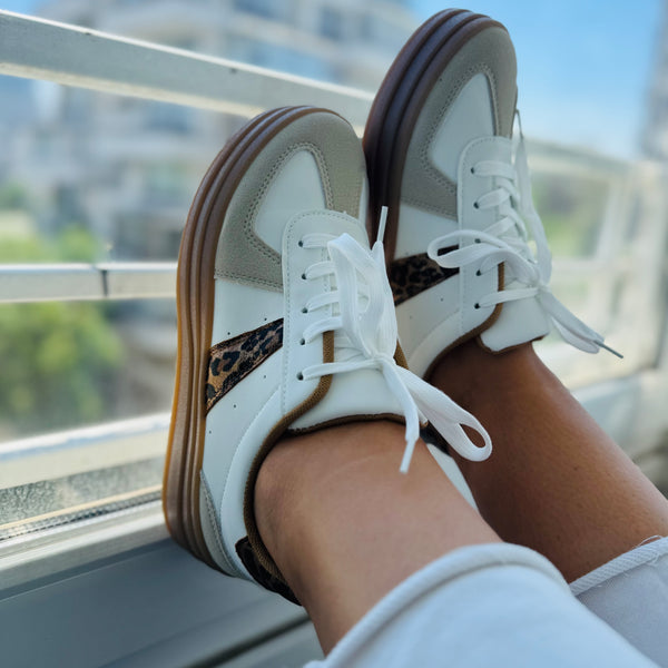 Zapatillas blancas leopardo